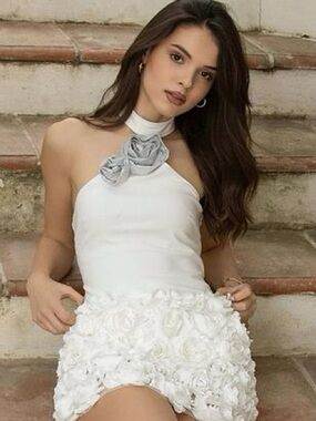 ZARA ✨ FLORAL JEWEL HALTER NECK BODYSUIT Size: XL ✨🥂🍾✨